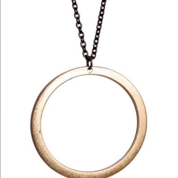 Kevia Jewelry - circle pendant - NWT/NIP - with jewelry bag - Picture 4 of 5